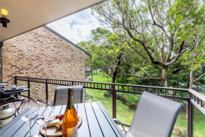 Bay Parklands, 36 2 Gowrie Avenue - close to the water with Air con, WiFi, pool & spa & tennis court
